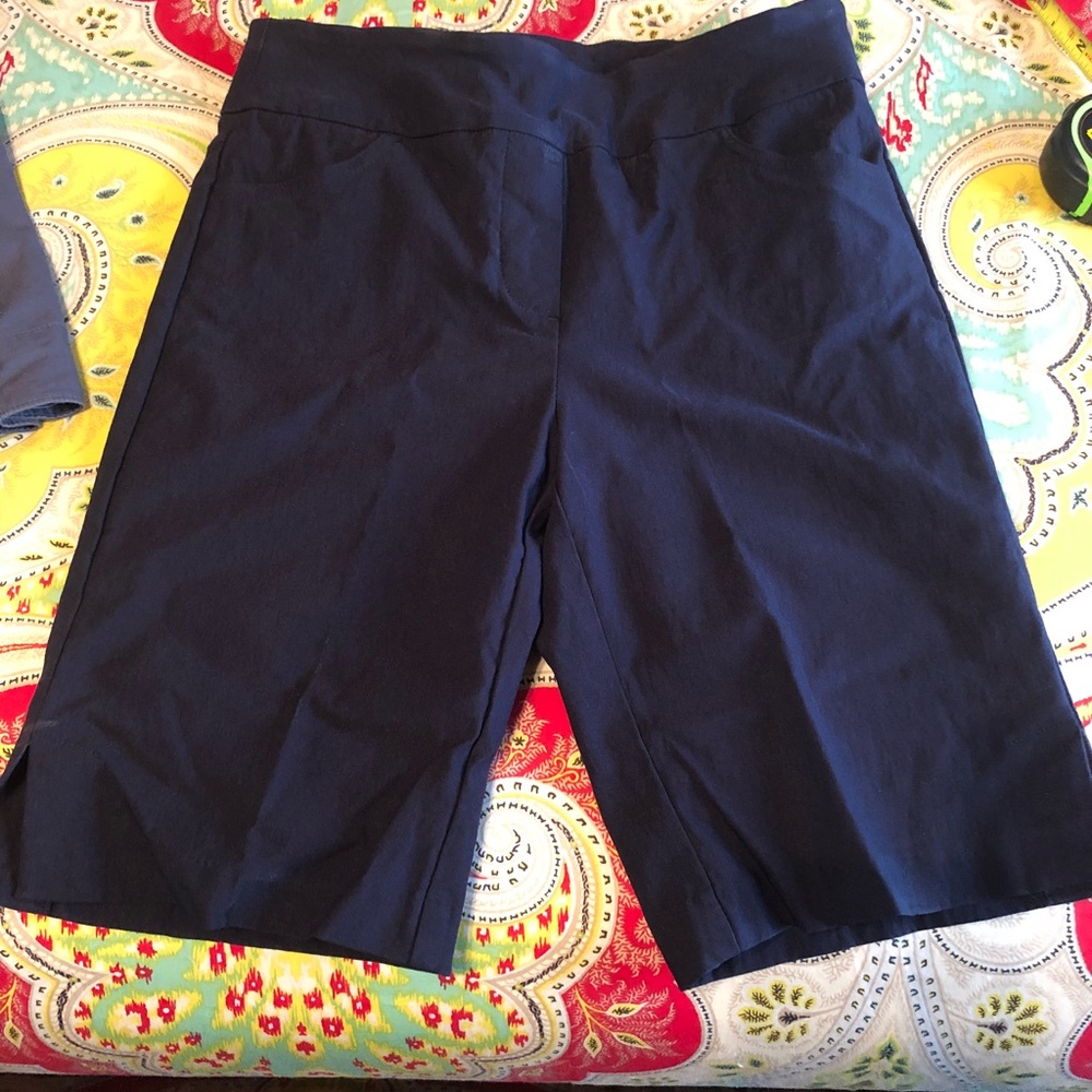 Women’s Bermuda shorts